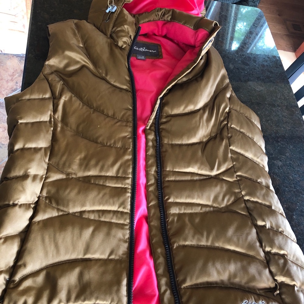 Eddie Bauer bomber Vest with hood - Picture 3 of 3